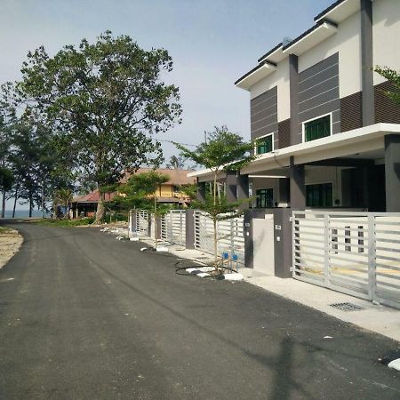 Ar-Rayyan Homestation Dungun Buitenkant foto